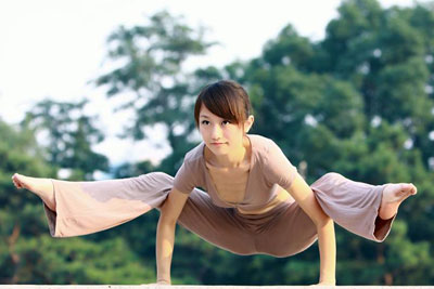 瑜伽培训--福州华翎领航钢管舞培训学校