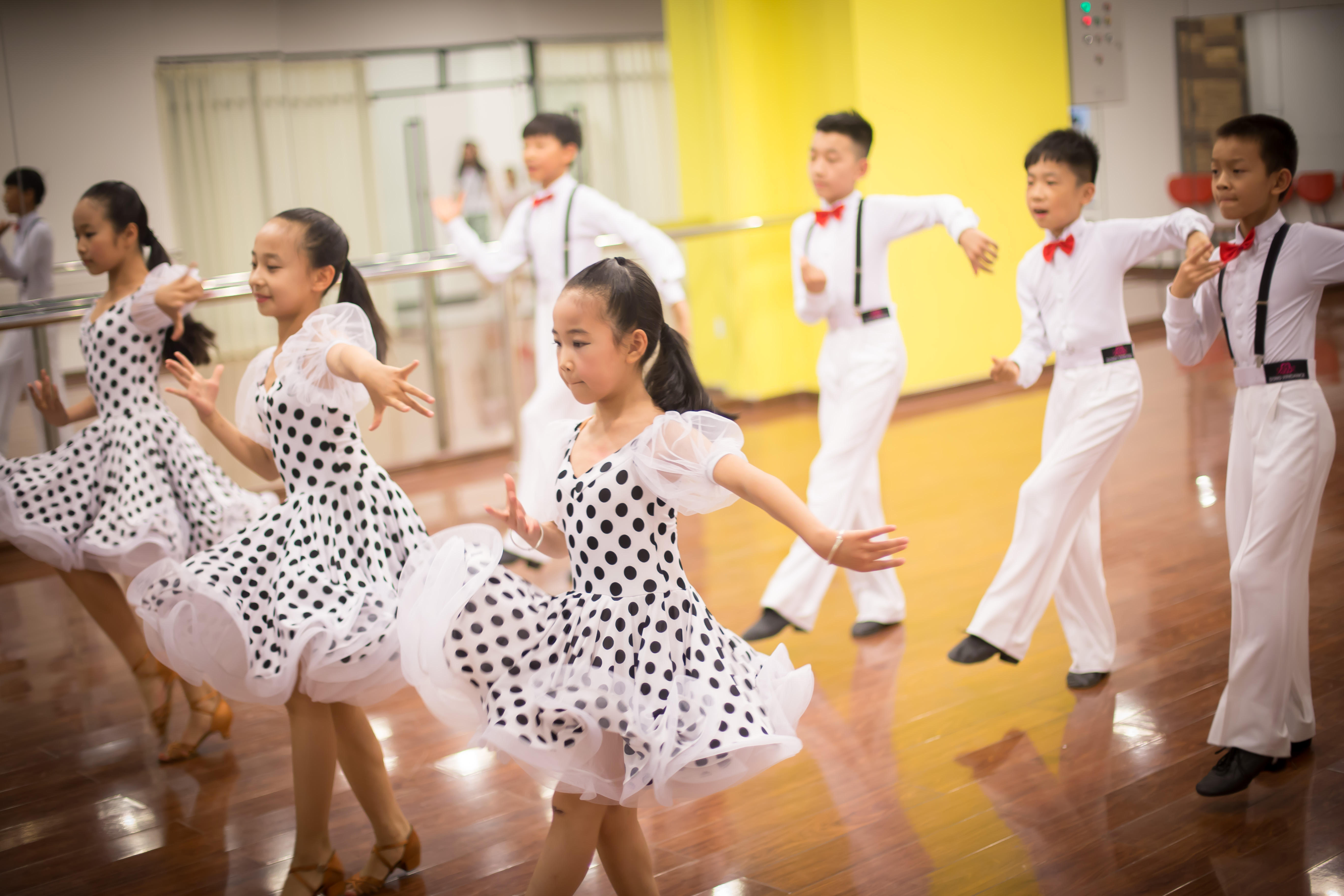 仁艺舞蹈艺术教育机构