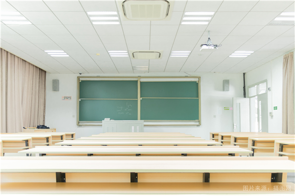 清远成考录取后用去学校吗 成考和自考的区别有哪些
