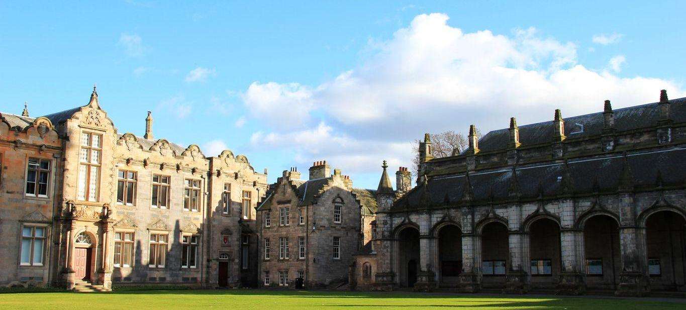 2017年英国华威大学留学申请条件