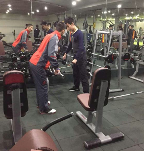 资深教练告诉你:健身教练培训哪里好?