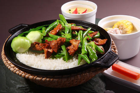 广式煲仔饭