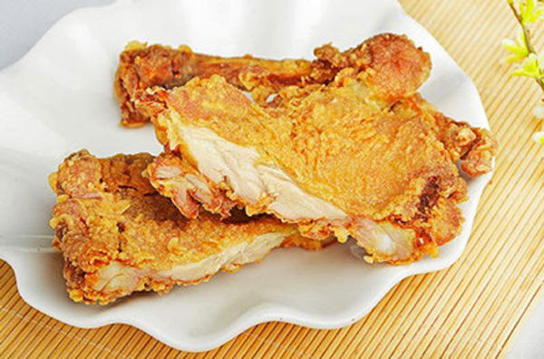 炸鸡汉堡薯条