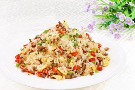 香辣牛肉炒饭