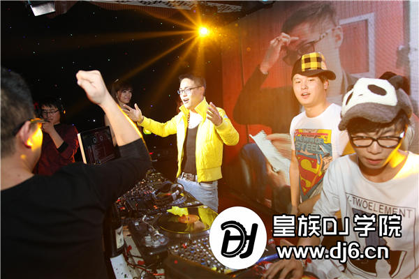 皇族DJ學院金牌DJ導師-DJ天亮