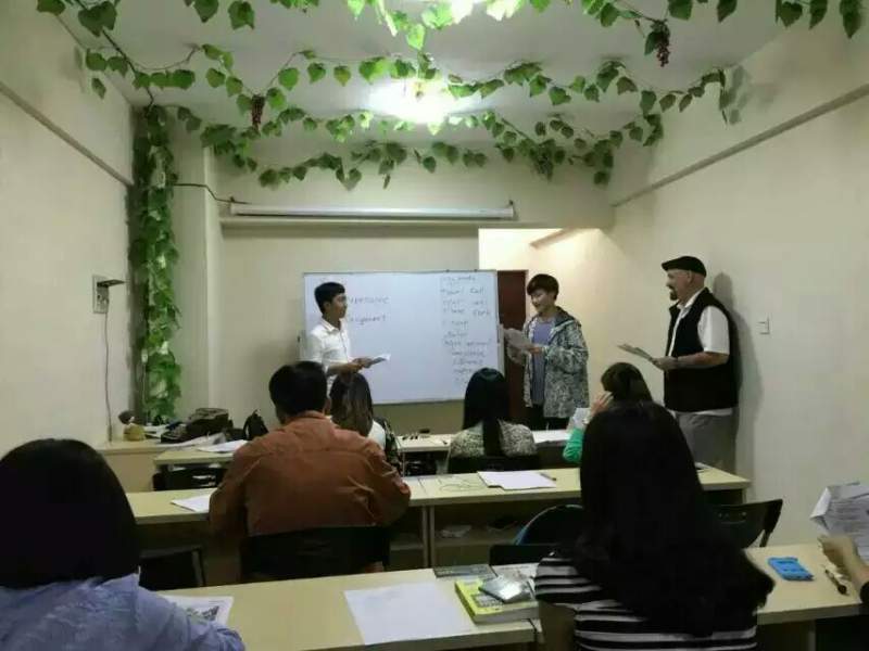 南宁语盟教育成人英语口语班开课在即