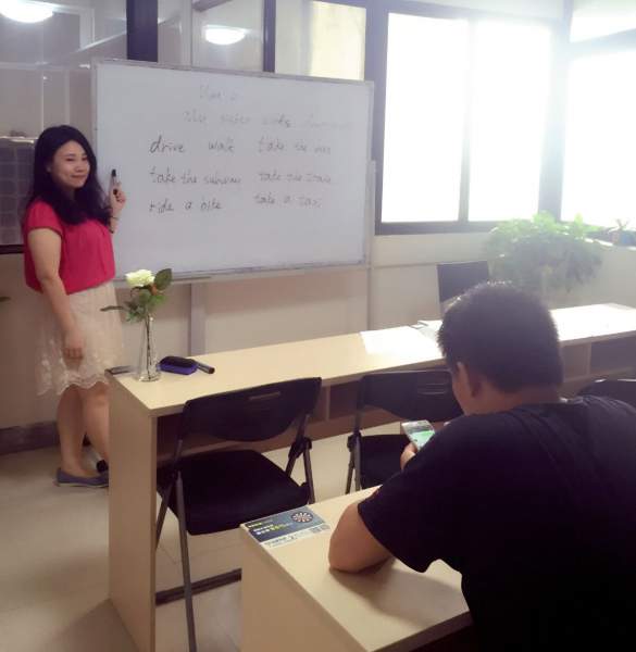 南宁婚恋英语培训班跨国婚姻别让语言成为阻碍