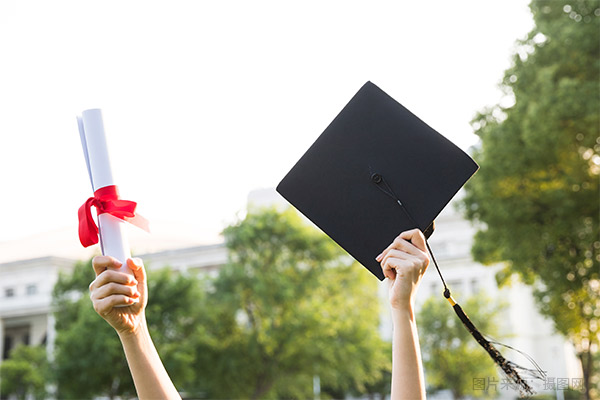高中毕业想提升学历 自学考试汉语言文学