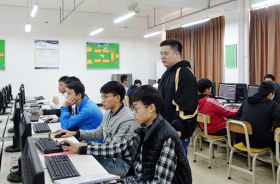 先试听、后交费、推荐就业、活动名额有限、赶紧咨询吧